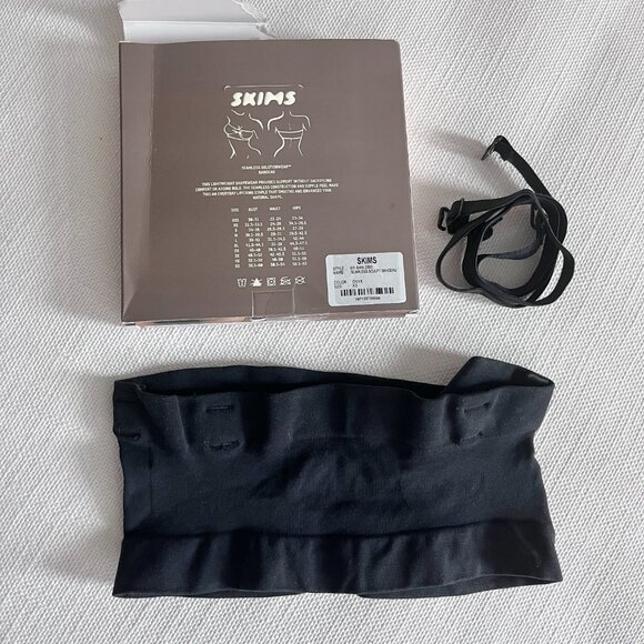 Skims Seamless Sculpt Bandeau Bra Top XS Black Strapless Removable Straps - Picture 5 of 6